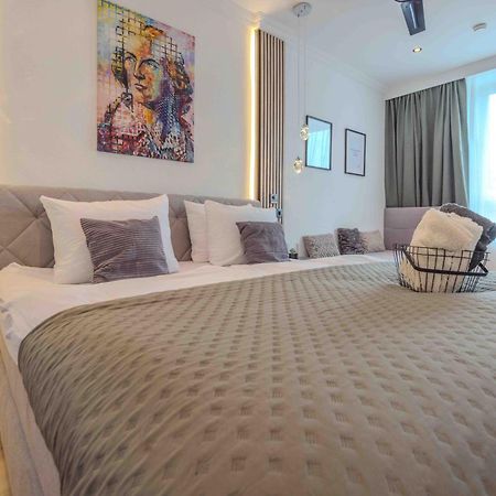 Schillerapartment Hof, Kueche, 24H Digital-Checkin, Parkplatz, Wlan250Mbit Гоф Екстер'єр фото