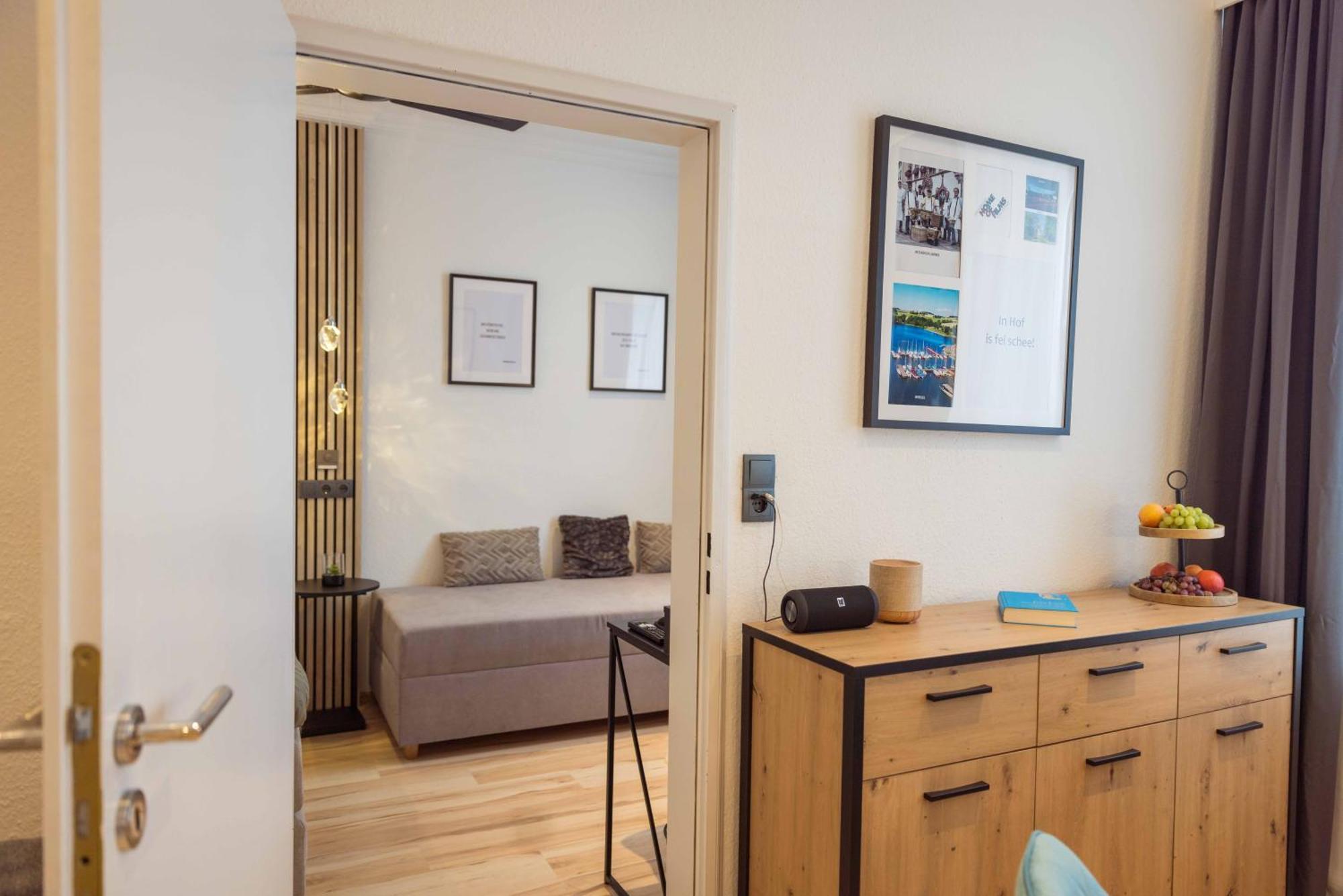 Schillerapartment Hof, Kueche, 24H Digital-Checkin, Parkplatz, Wlan250Mbit Гоф Екстер'єр фото