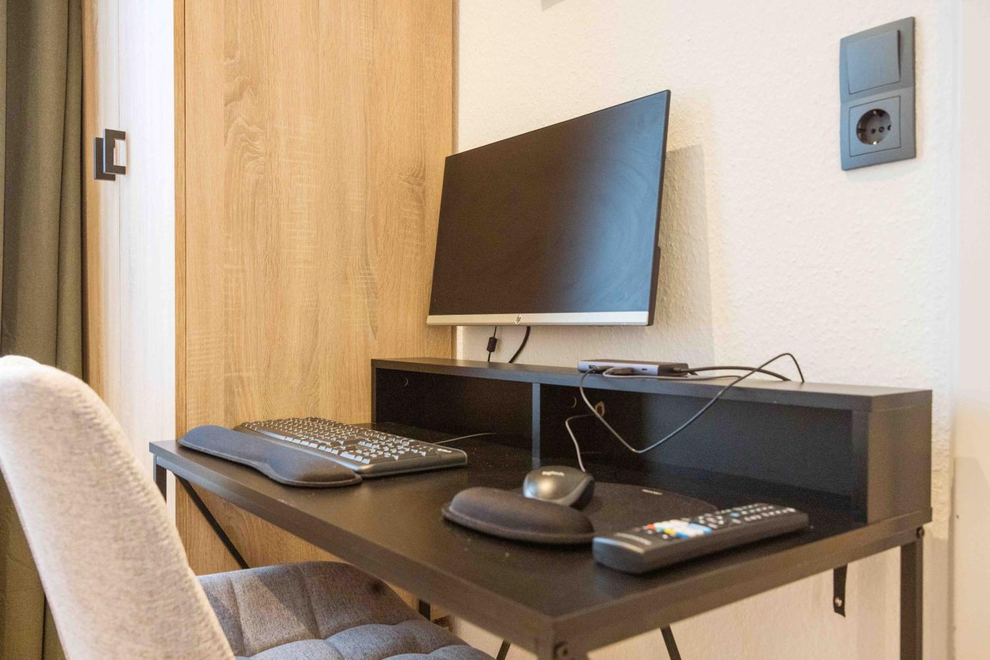 Schillerapartment Hof, Kueche, 24H Digital-Checkin, Parkplatz, Wlan250Mbit Гоф Екстер'єр фото