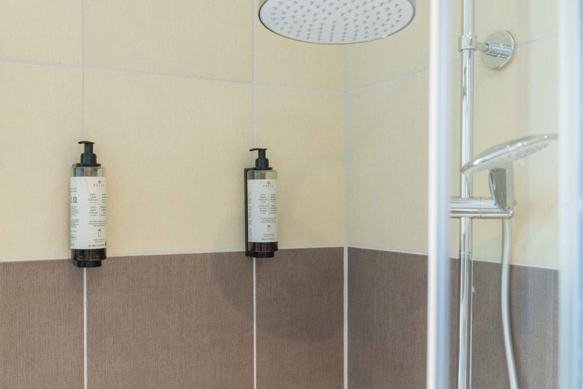 Schillerapartment Hof, Kueche, 24H Digital-Checkin, Parkplatz, Wlan250Mbit Гоф Екстер'єр фото