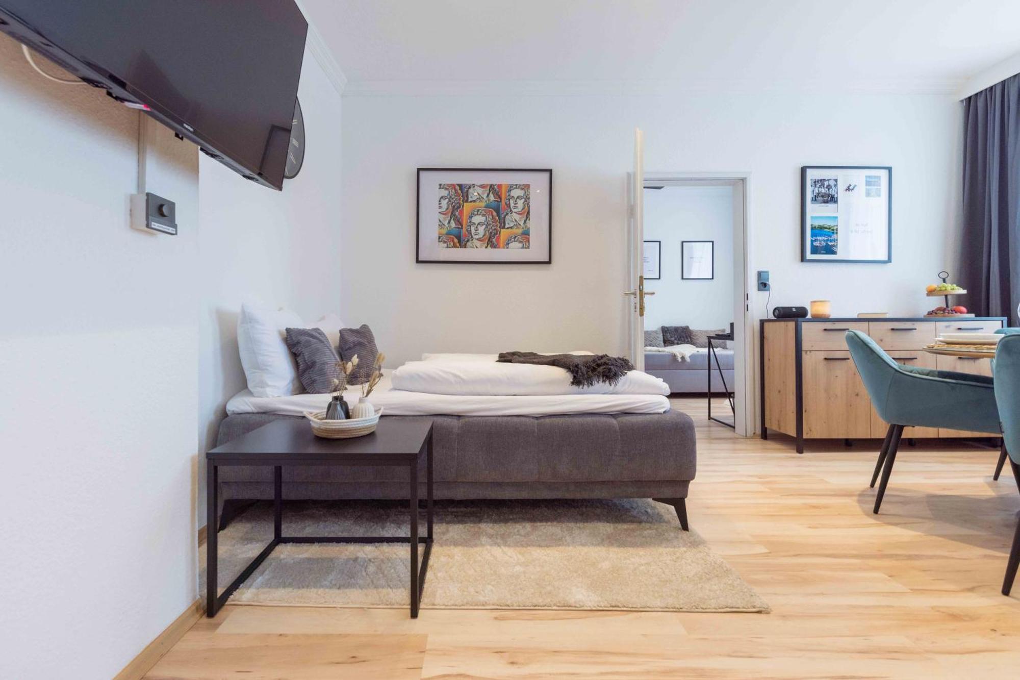 Schillerapartment Hof, Kueche, 24H Digital-Checkin, Parkplatz, Wlan250Mbit Гоф Екстер'єр фото