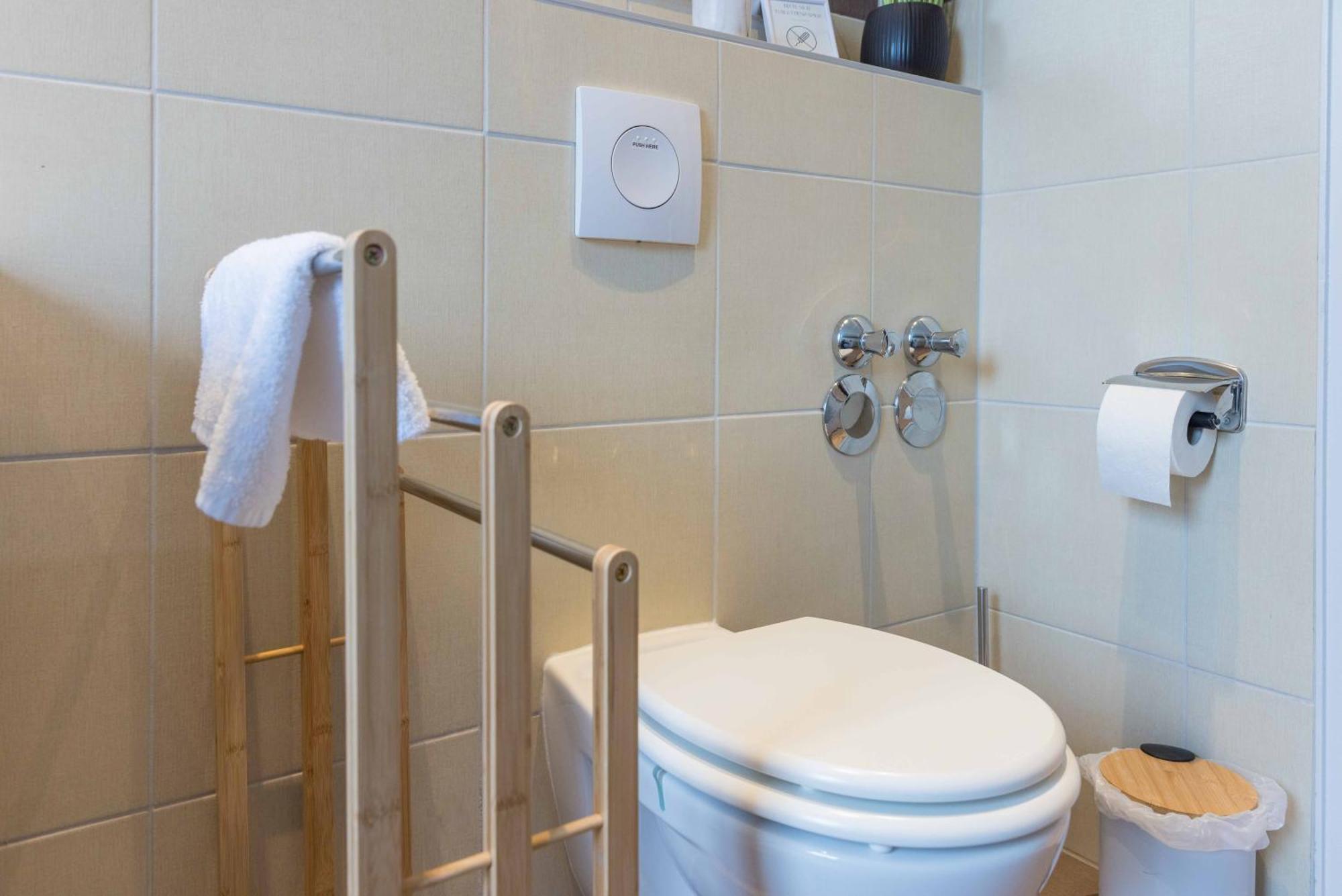 Schillerapartment Hof, Kueche, 24H Digital-Checkin, Parkplatz, Wlan250Mbit Гоф Екстер'єр фото