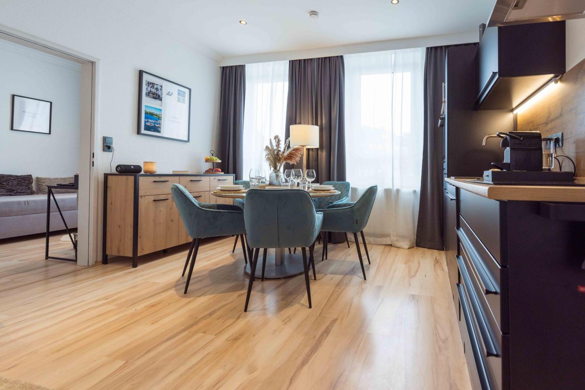 Schillerapartment Hof, Kueche, 24H Digital-Checkin, Parkplatz, Wlan250Mbit Гоф Екстер'єр фото