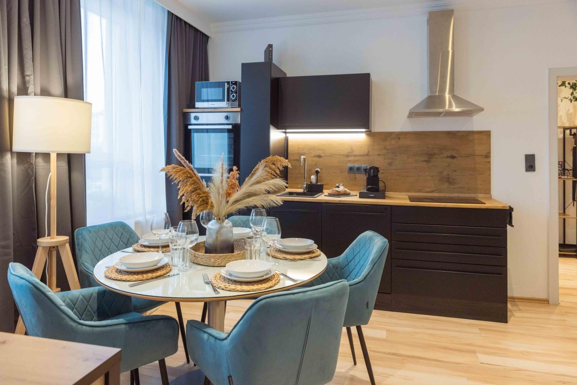Schillerapartment Hof, Kueche, 24H Digital-Checkin, Parkplatz, Wlan250Mbit Гоф Екстер'єр фото