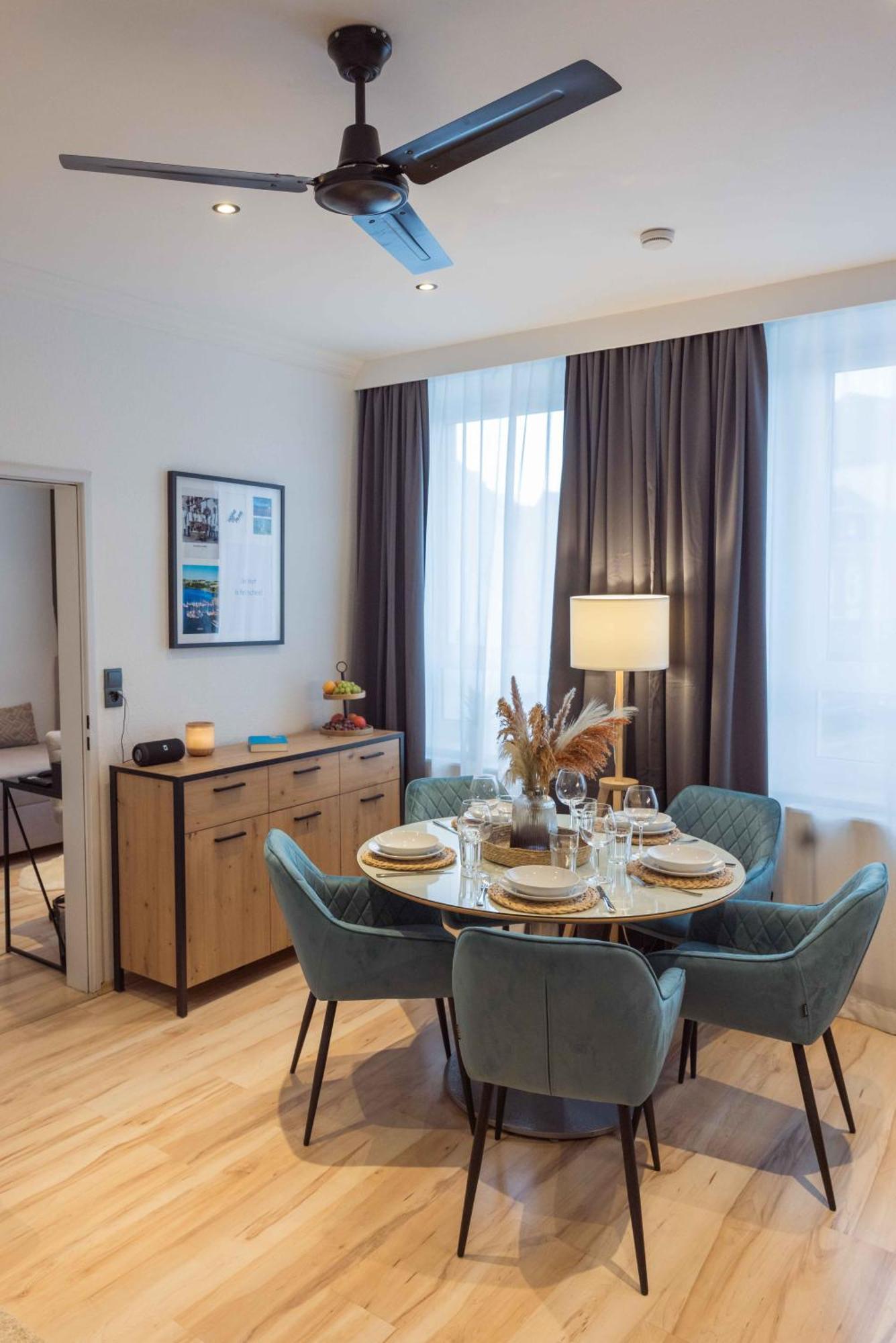 Schillerapartment Hof, Kueche, 24H Digital-Checkin, Parkplatz, Wlan250Mbit Гоф Екстер'єр фото