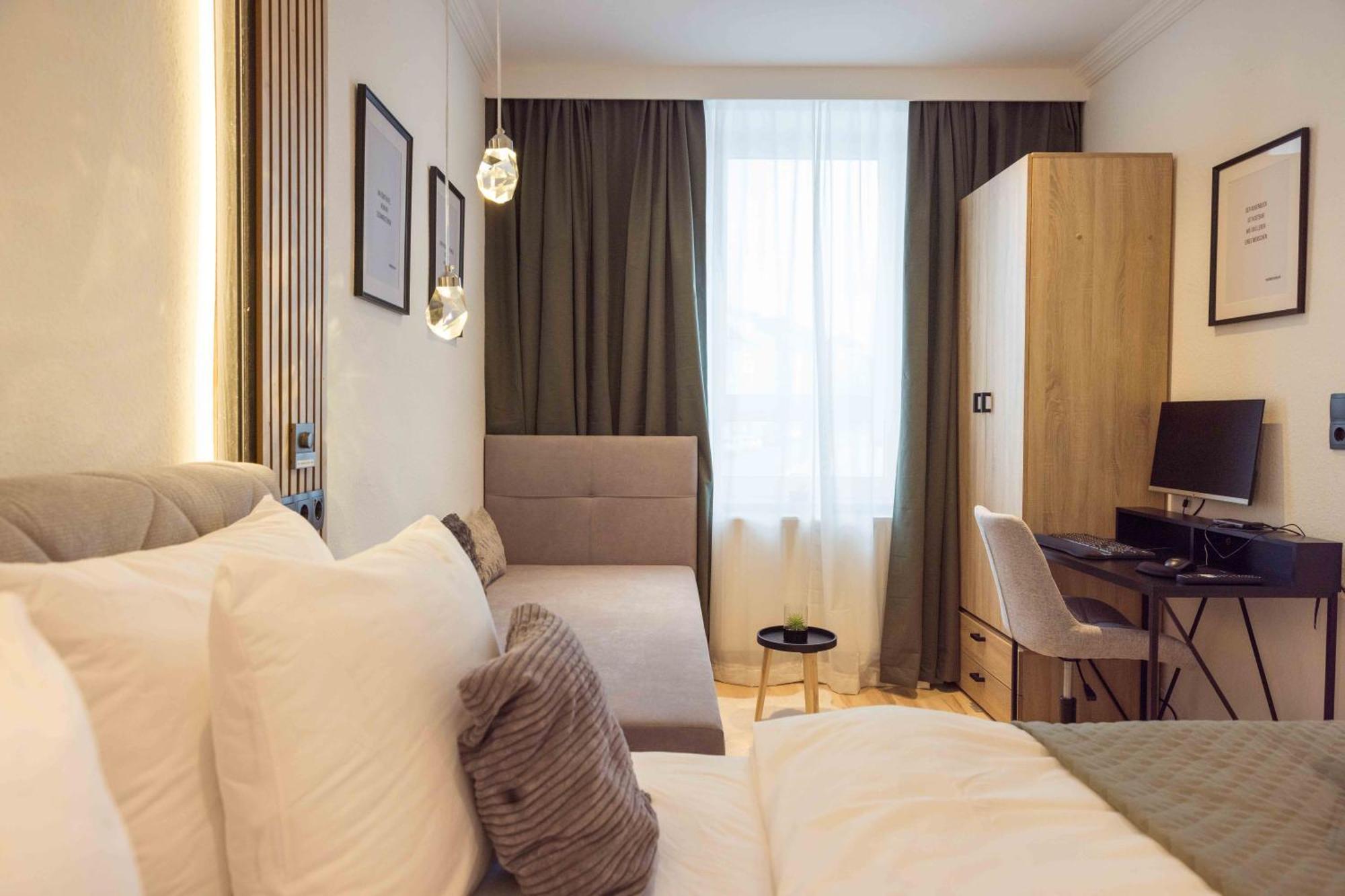 Schillerapartment Hof, Kueche, 24H Digital-Checkin, Parkplatz, Wlan250Mbit Гоф Екстер'єр фото